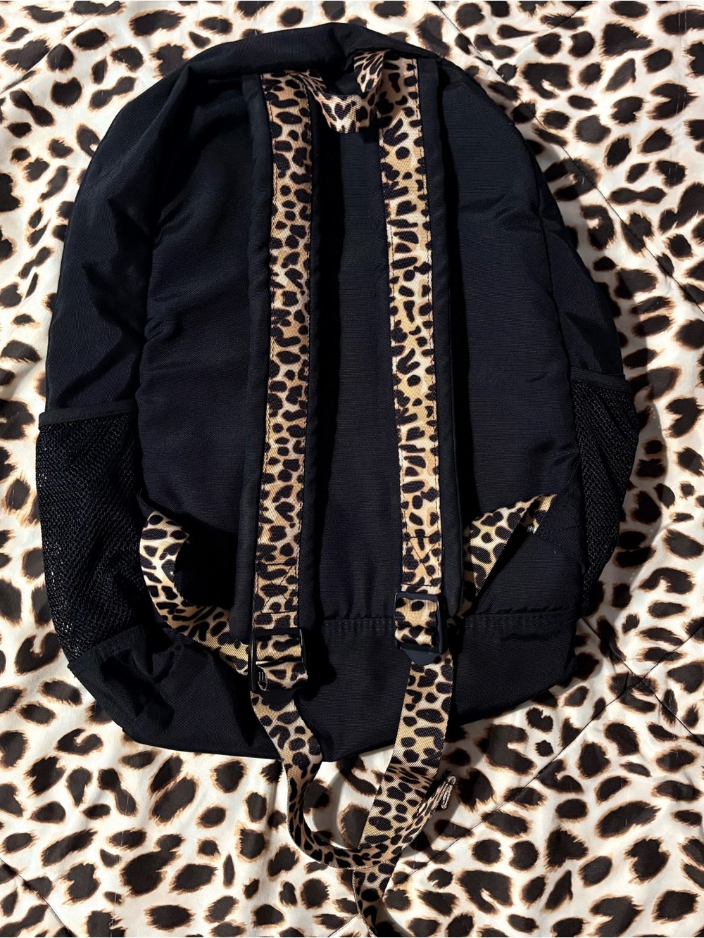 ✨Victoria’s Secret PINK Large Backpack✨ - Picture 2 of 6